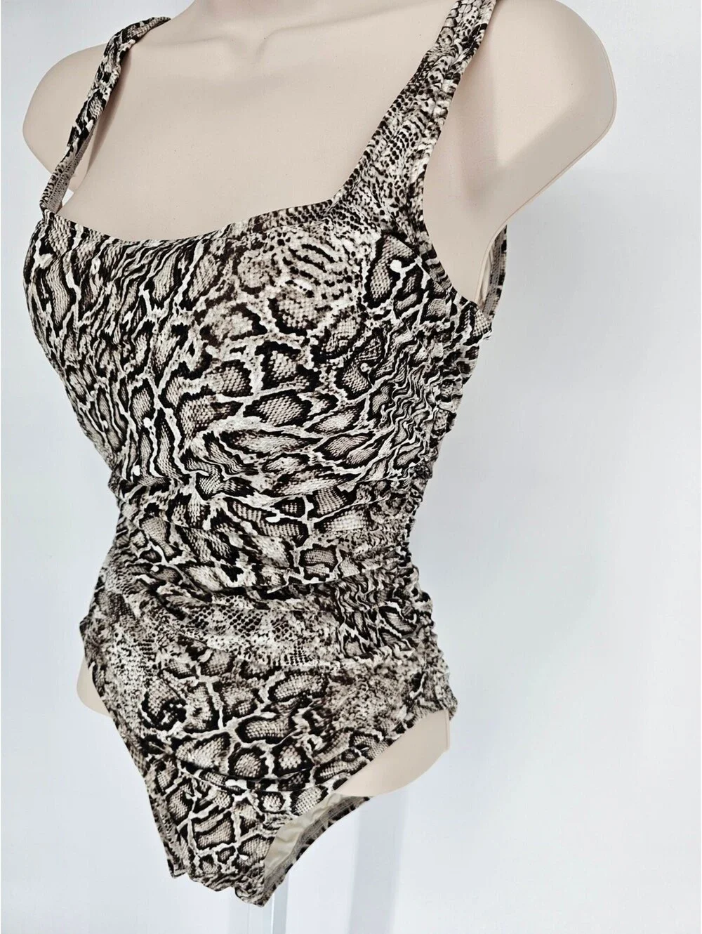 Carmen Marc Valvo Womens Sz 6 One Piece Swimsuit Snakeskin Print
